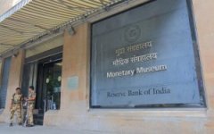 印度交易所将中央银行带到法院银行禁令